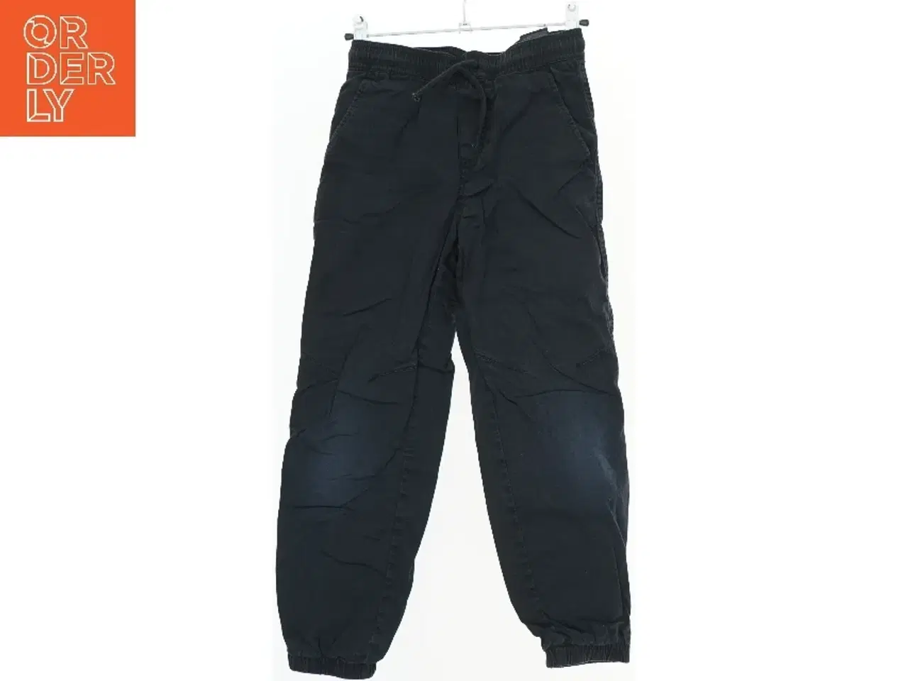 Billede 1 - Bukser i sort fra H&M (str. 140)