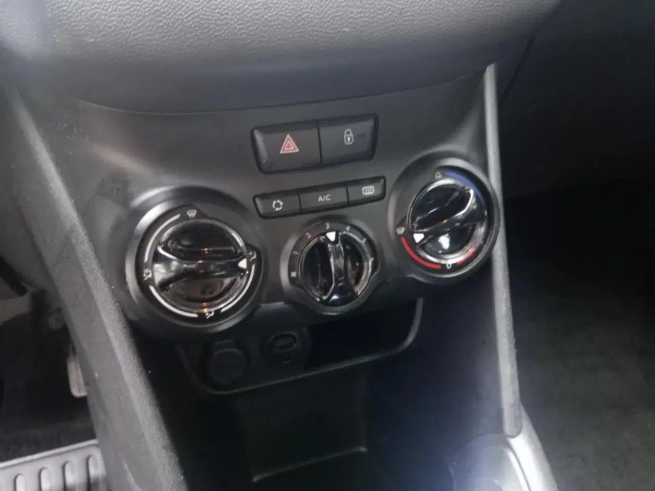 Billede 10 - Peugeot 208 1,4 e-HDi 68 Active ESG