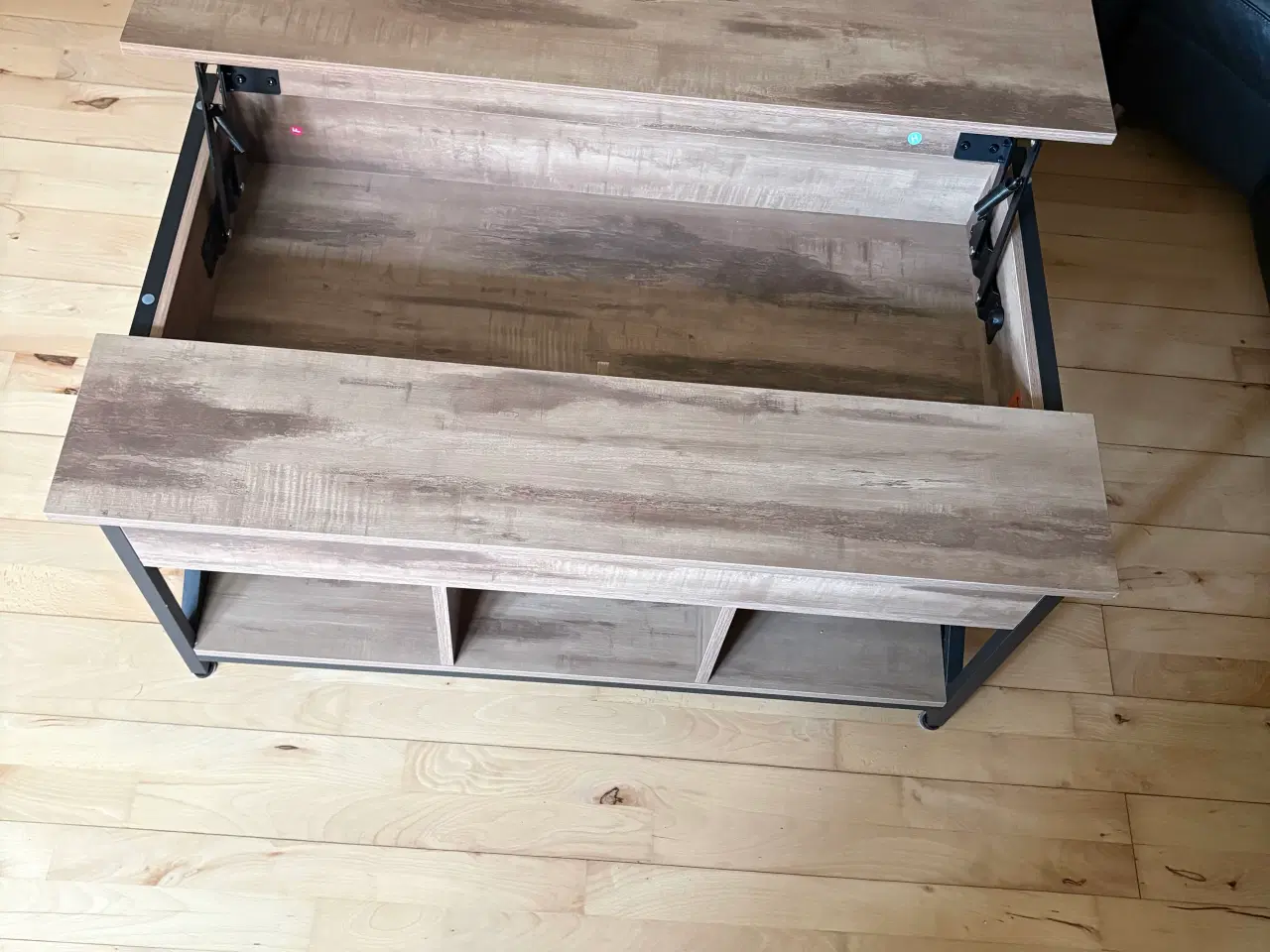 Billede 1 - Sofabord med slå ud funktion.