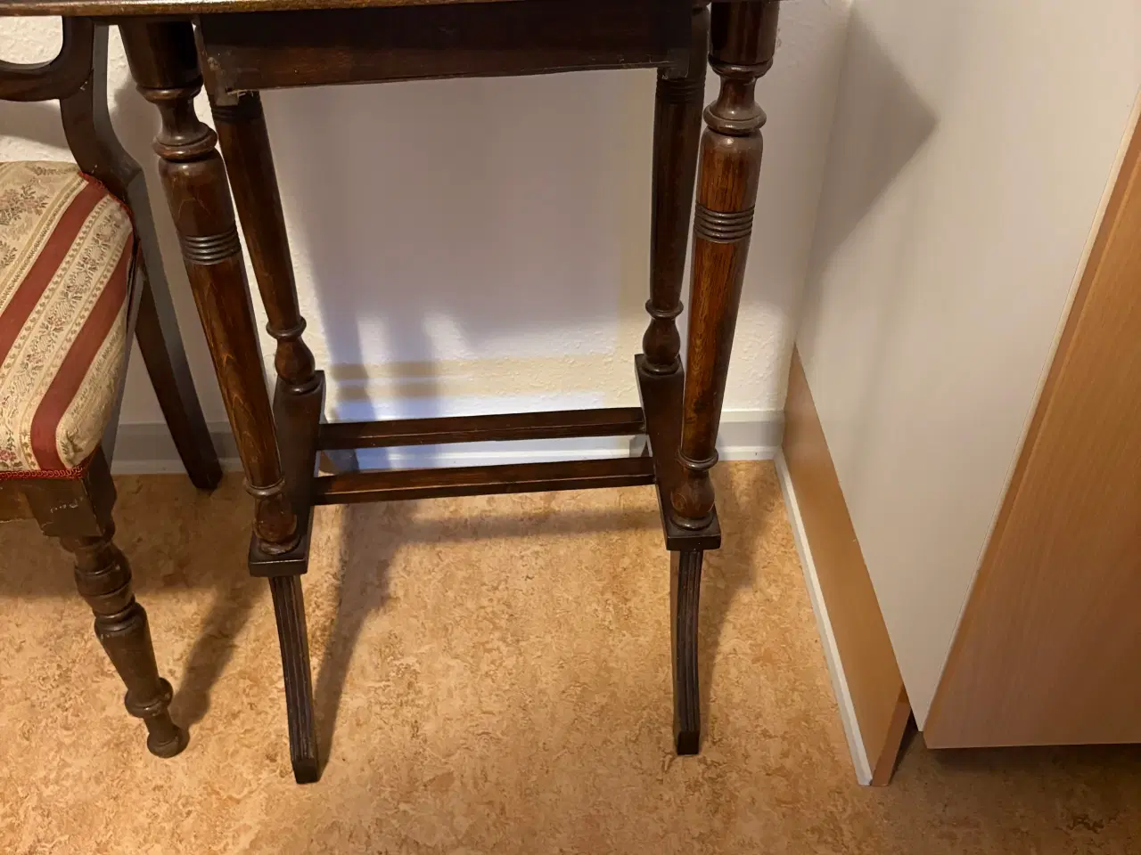 Billede 1 - Tobaksbord