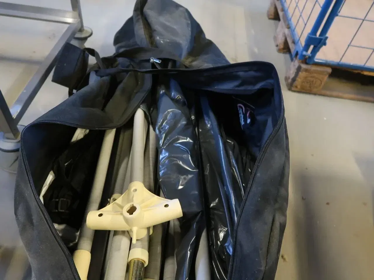 Billede 19 - Campingudstyr på 2 paller