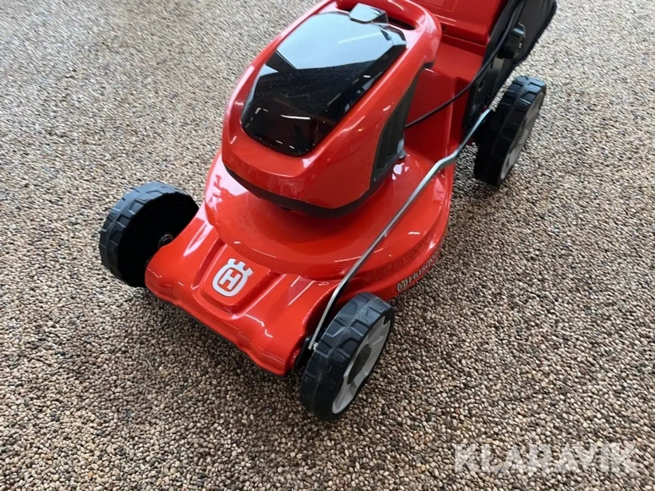 Billede 7 - Græsslåmaskine Husqvarna LC137i