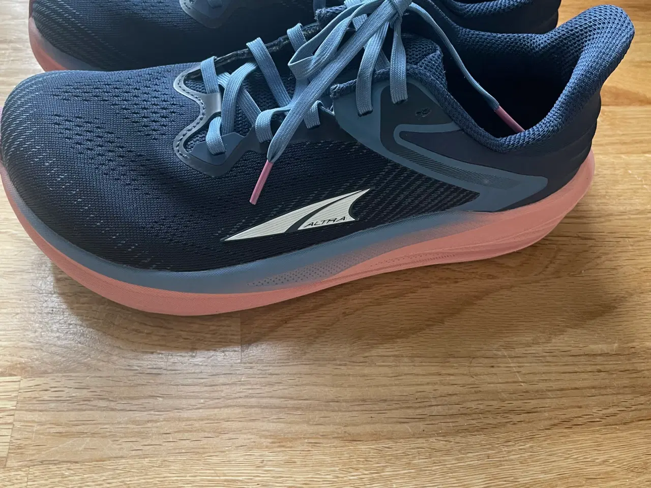 Billede 3 - Fodformede Løbesko Altra st 39