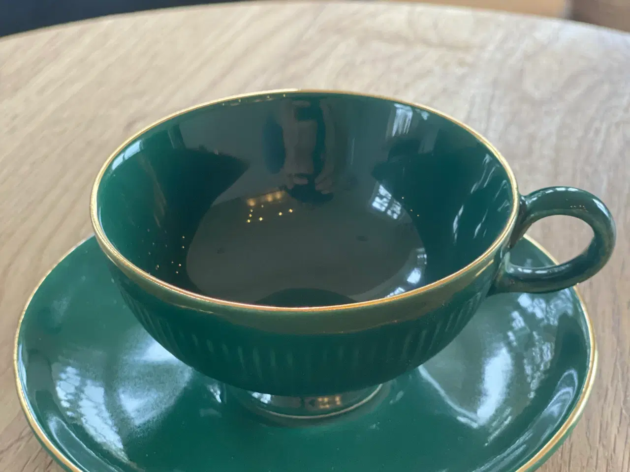 Billede 3 - Kaffekopper m. guldkant