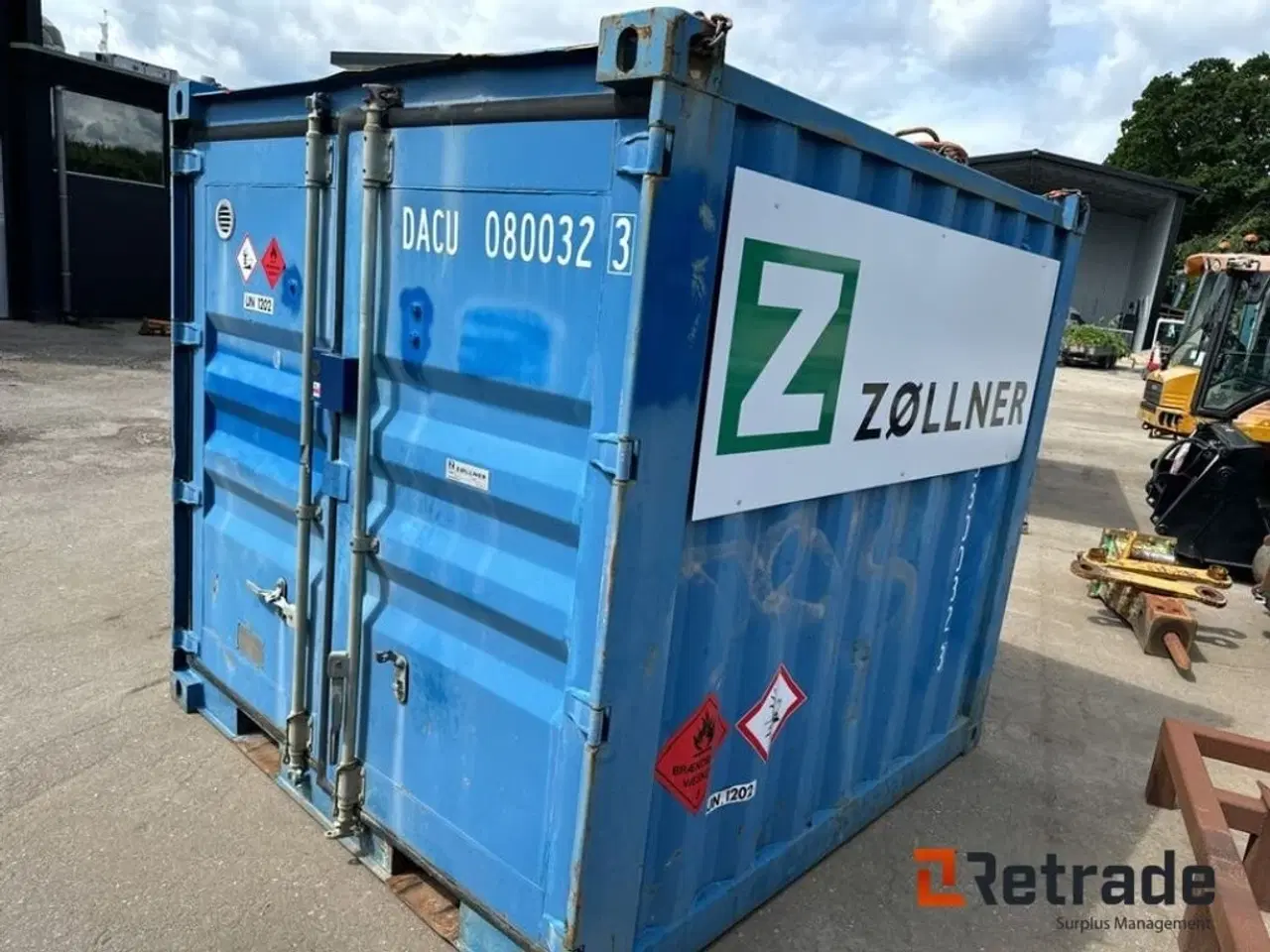 Billede 1 - - - - Container 8 fods isoleret med olietank