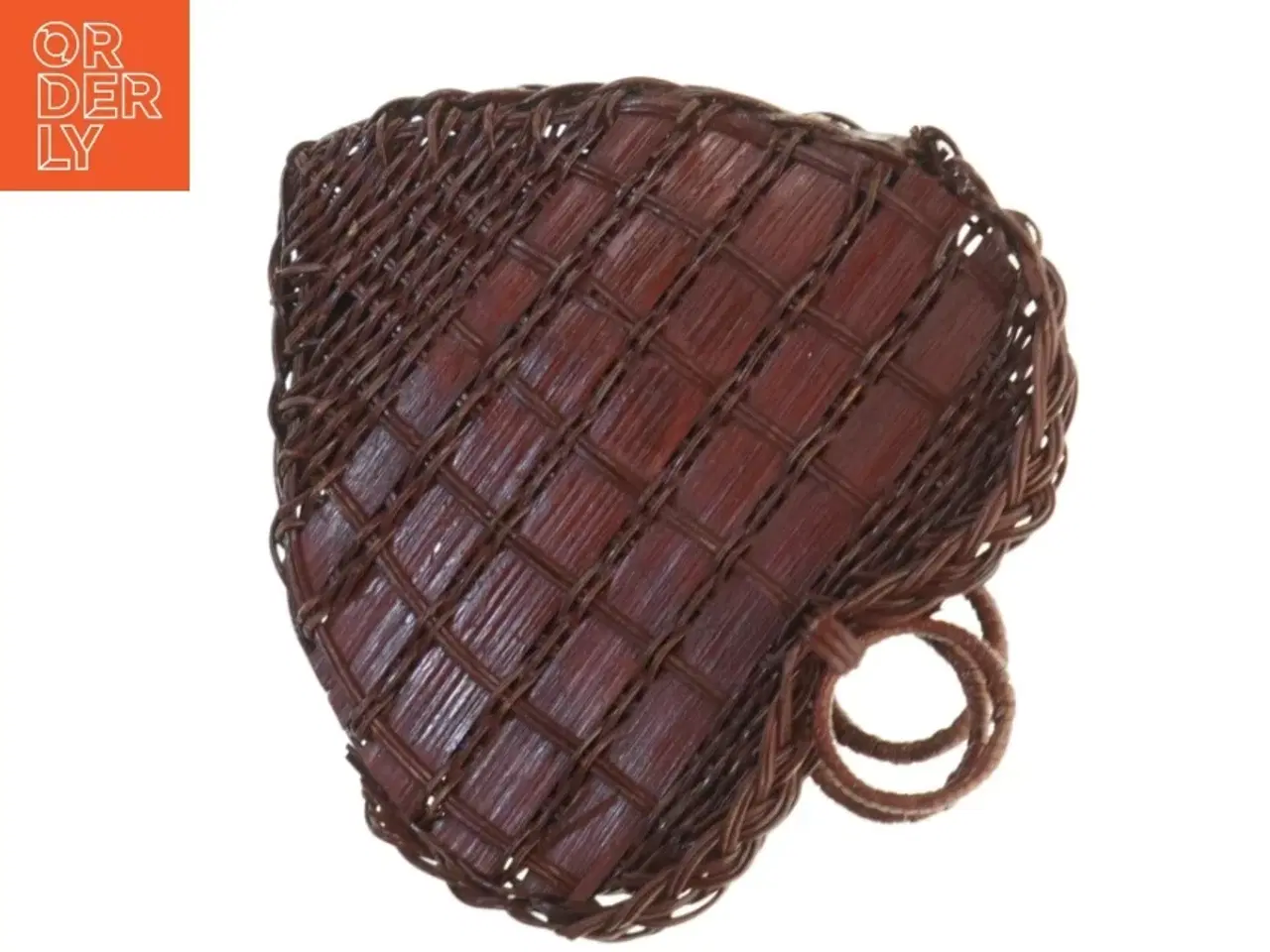 Billede 3 - Flettede hjerteformede kurve til vægophæng (str. 20-16 cm)