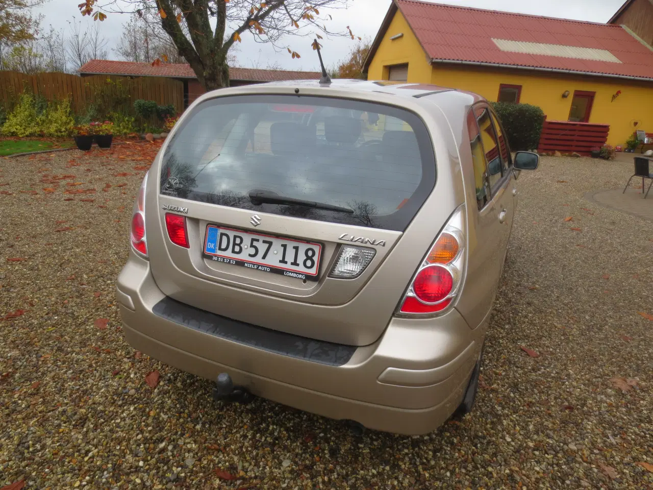 Billede 7 - Suzuki Liana 1.6 i Stc. Synet M/træk.