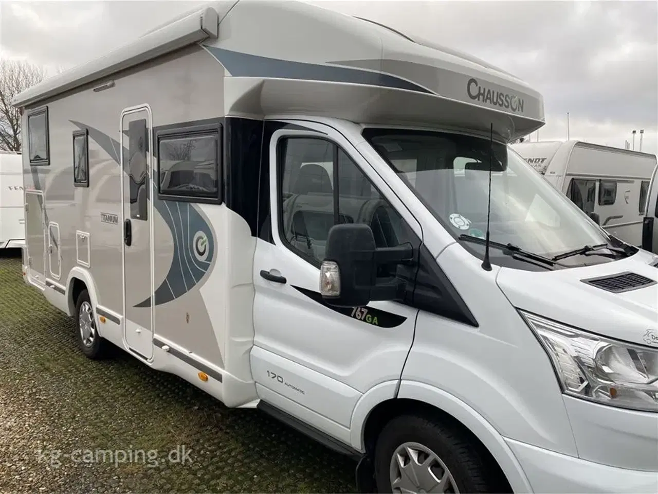 Billede 2 - 2020 - Chausson Titanium 767   Enkeltsenge og face to face siddegruppe