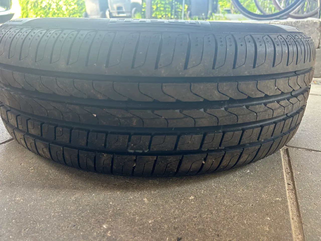 Billede 2 - 4 premium sommerdæk og org. BMW fælge i topform