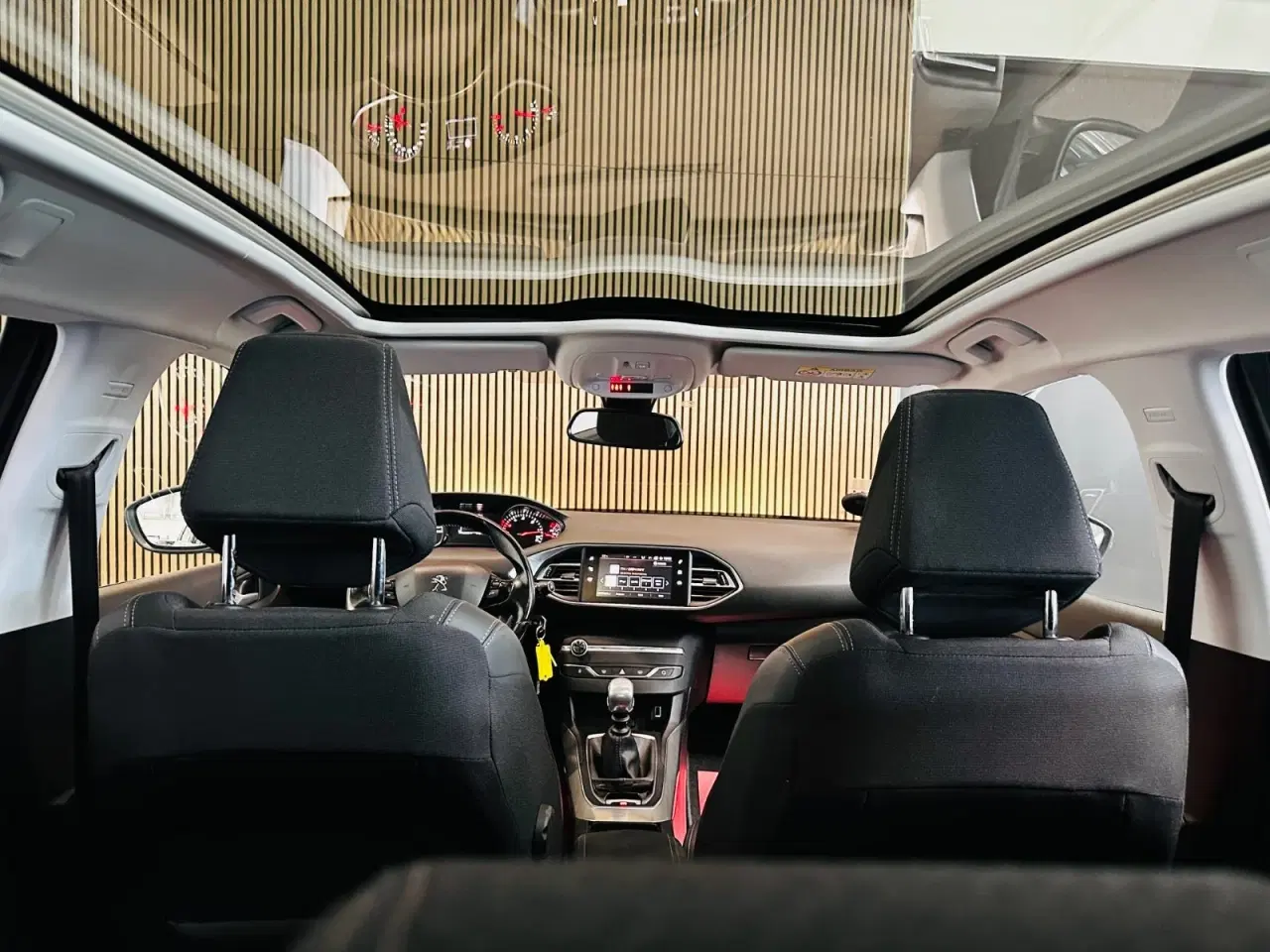 Billede 9 - Peugeot 308 1,6 BlueHDi 120 Allure Sky SW