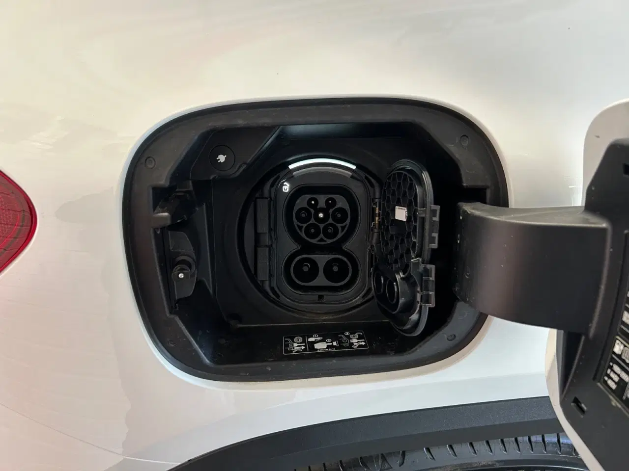 Billede 17 - Mercedes EQA250+  