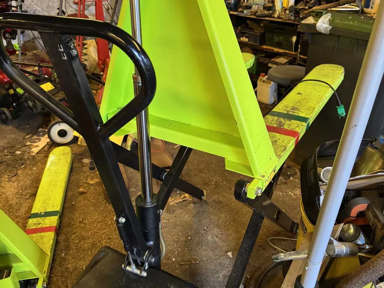 Billede 2 - -2 stk. El Højde palleløfter, sakseløfter-