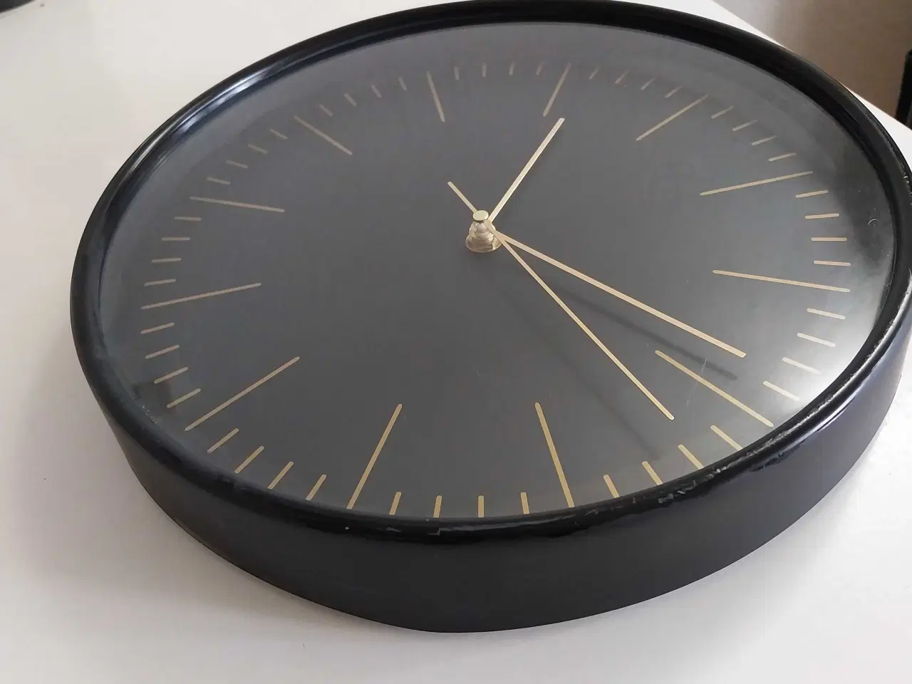 Billede 3 - Vægur sort 35 cm 