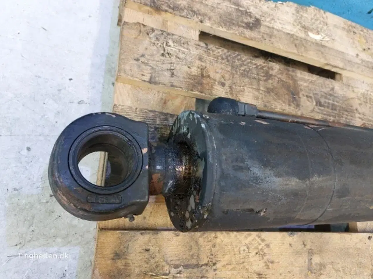 Billede 3 - New Holland LB110 Cylinder 85800830
