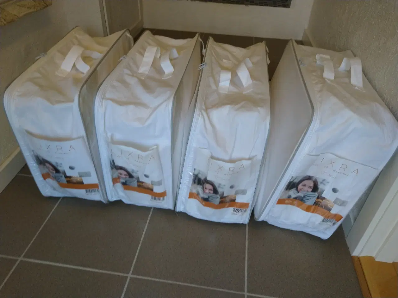 Billede 1 - Ulddyner allergivenlig og sval (ekstra lang) 4 stk