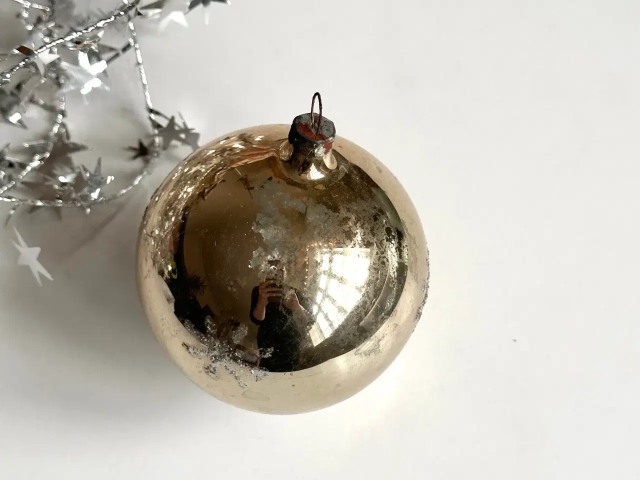 Billede 2 - Vintage patineret julekugle m glimmer