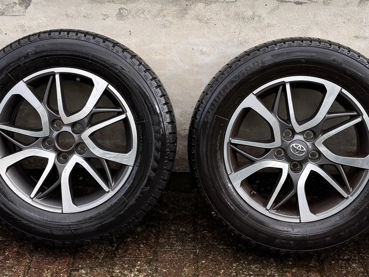 Billede 1 - Toyota RAV4 Hybrid, alufælge med vinterdæk 