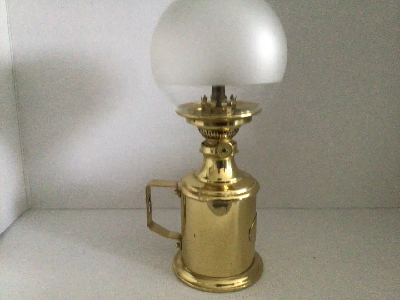 Billede 1 - Messing lampe mrk. G.V.Harnisch nr.15085