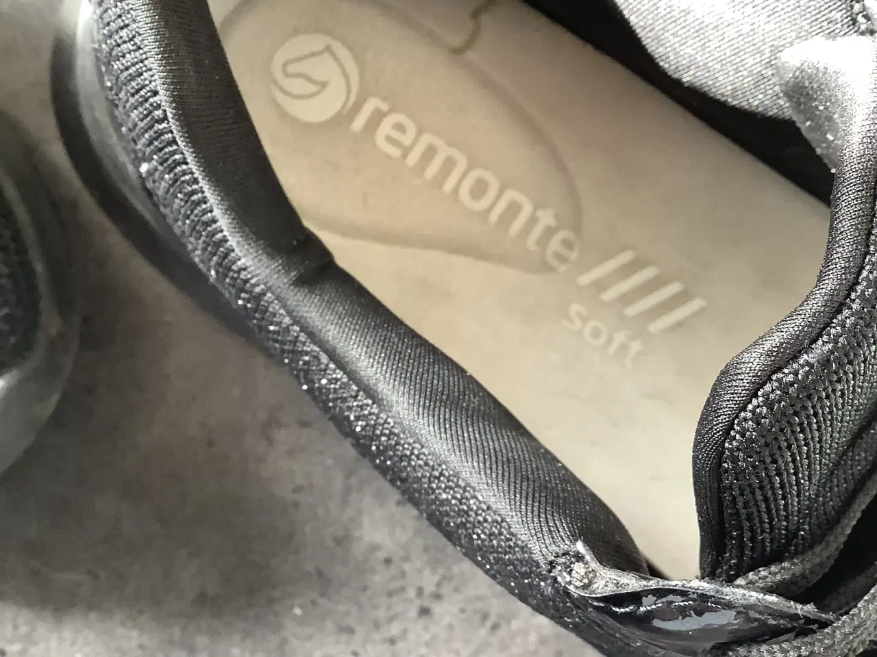 Billede 2 - Remonte Soft 40 i sort