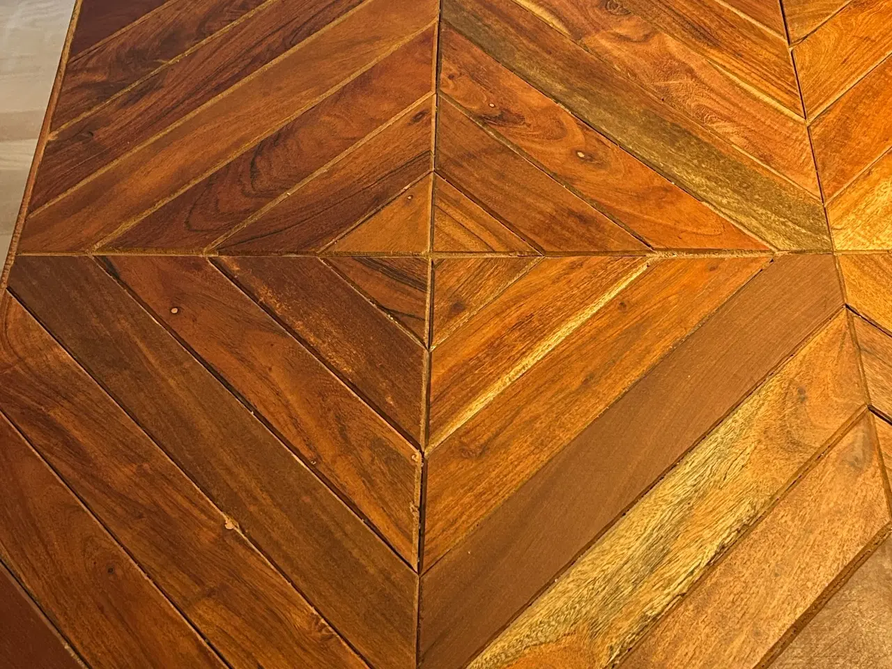 Billede 6 - Flot massivt spisebord