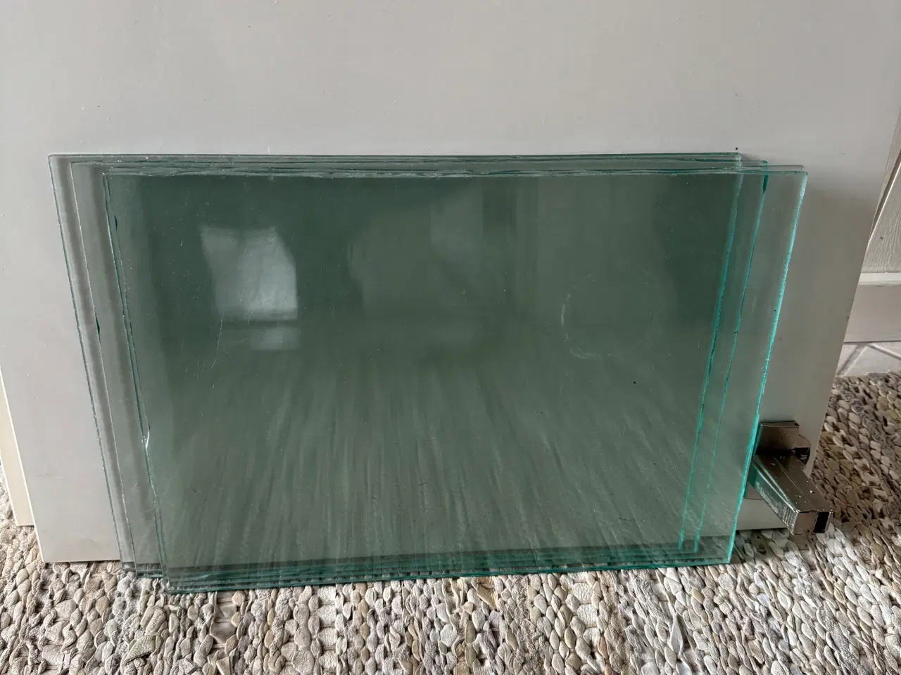 Billede 2 - Ikea vitrineskab Bodbyn råhvid med glas hylder