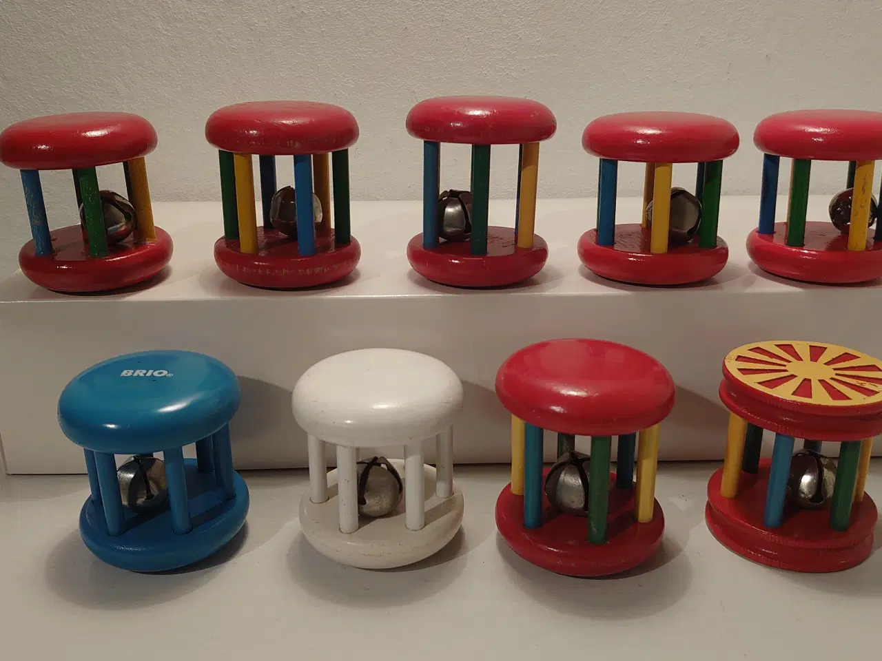 Billede 1 - 9 stk Brio træ rangler i fin stand.