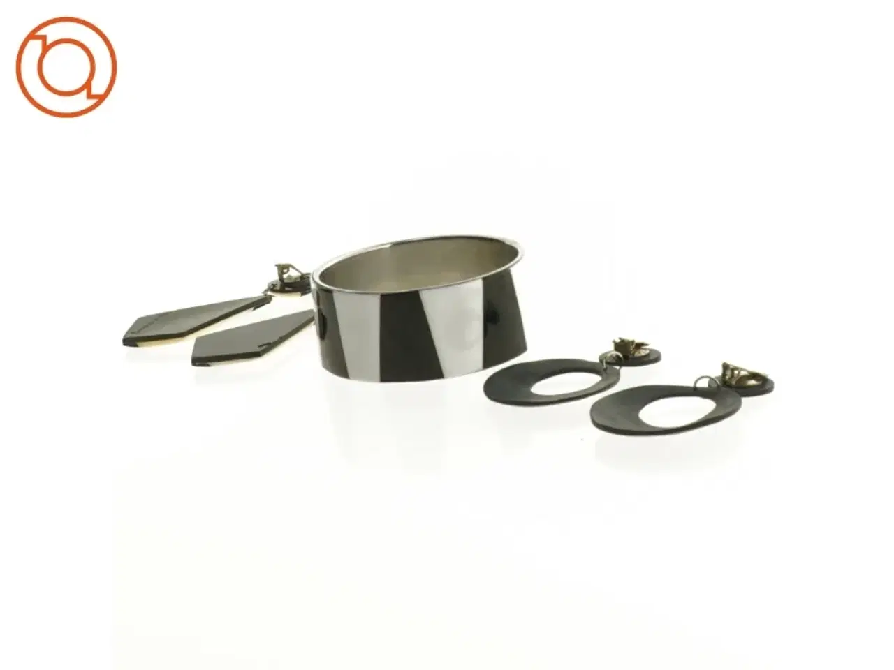 Billede 2 - Smykkesæt med armbånd og øreringe (str. Ø 7 cm og 7 cm og 9 cm)