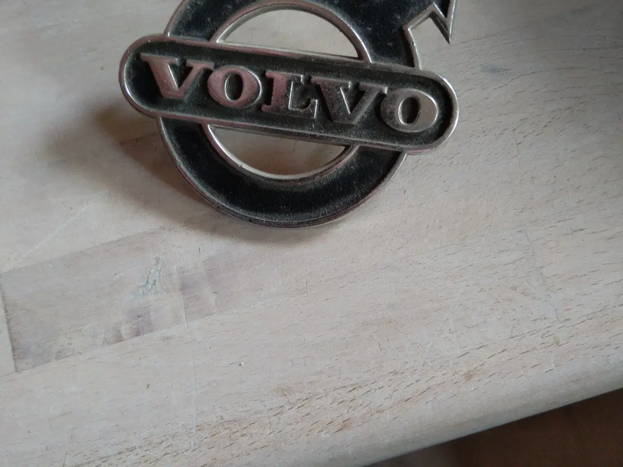 Billede 4 - Volvo Kølevænge og emblem.