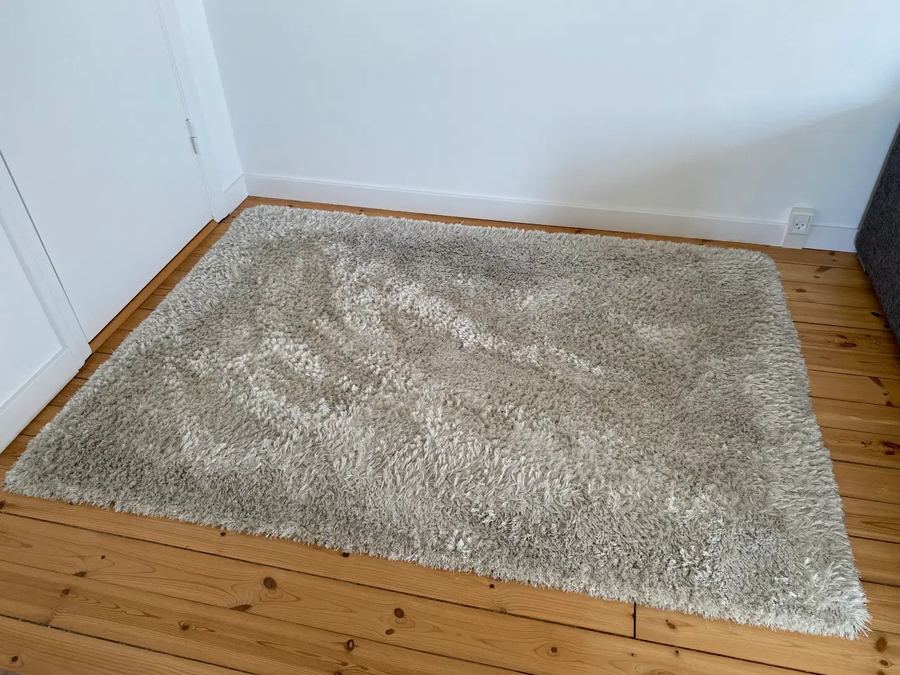 Billede 1 - Skandinavisk ryatæppe i off white! 140x200 🌟