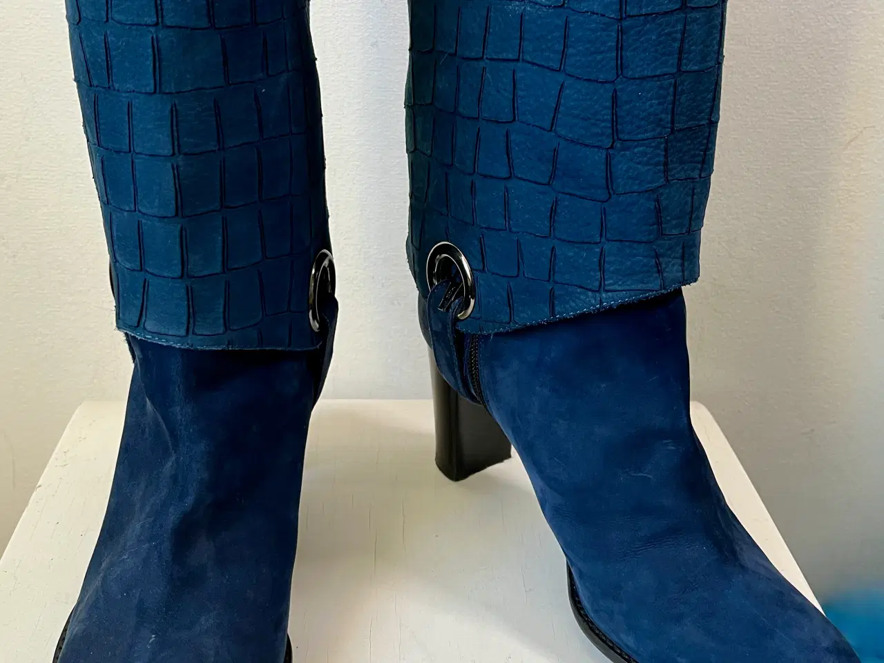 Billede 2 - Merethe Fonnesberg, blå støvler, str 39