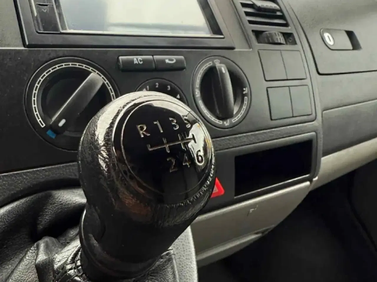 Billede 8 - VW Transporter 2,5 TDi 130 Kassevogn lang