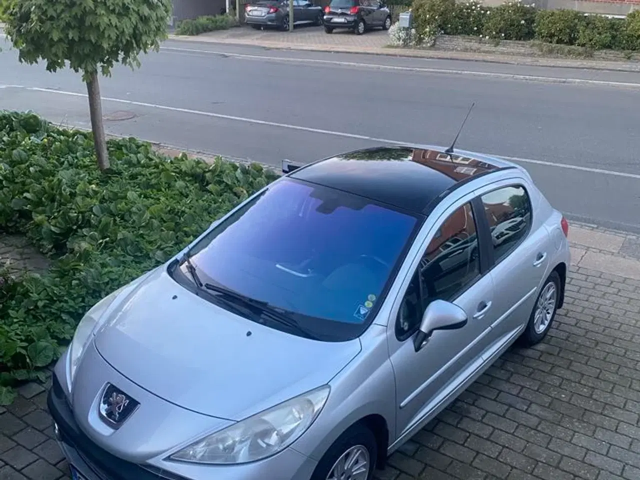 Billede 1 - Velholdt peugeot 207