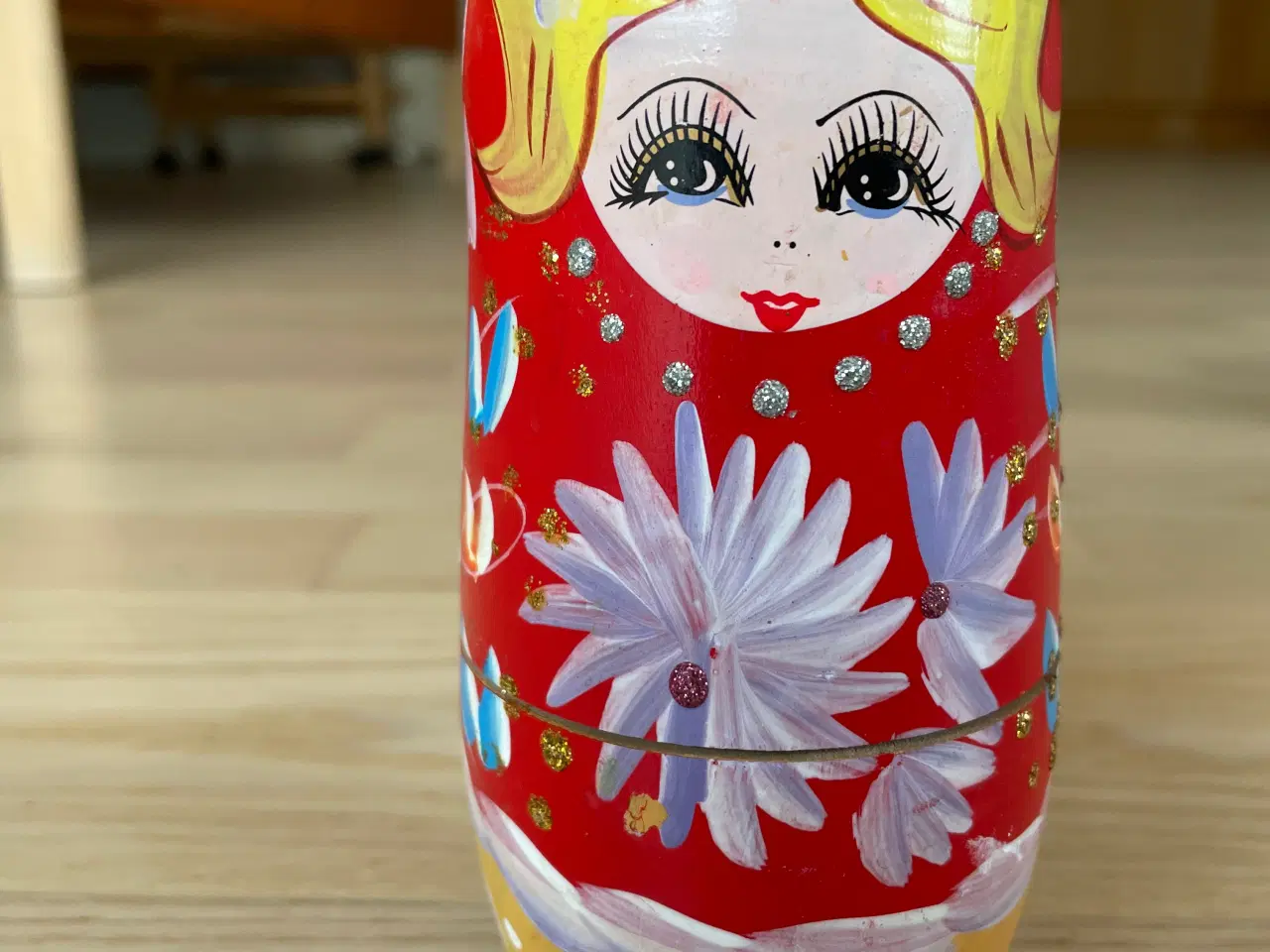 Billede 1 - Babuska m. 6 figurer 14 cm H