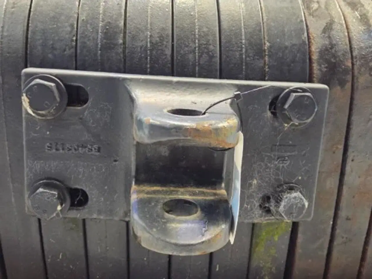 Billede 13 - New Holland T8 Frontvægt Kit 719665006