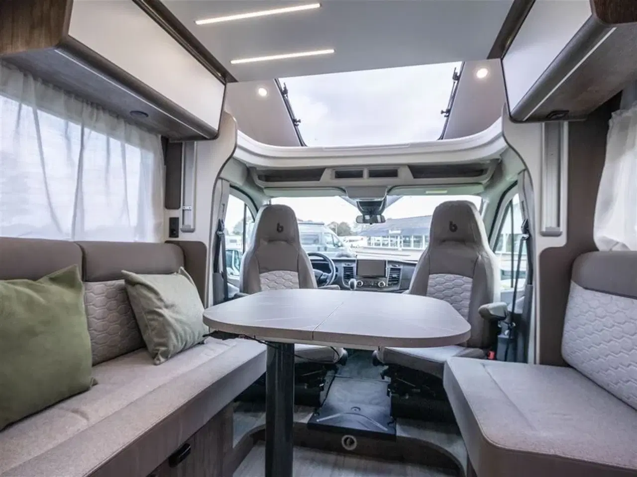 Billede 6 - 2026 - Benimar Tessoro 468
