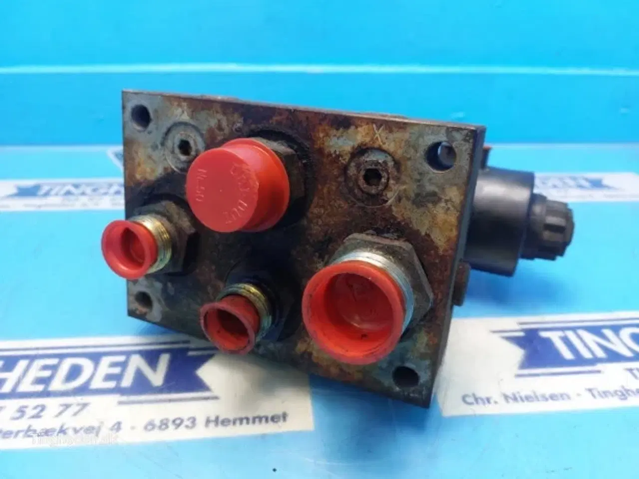 Billede 11 - New Holland FX38 Ventilblok 84069154