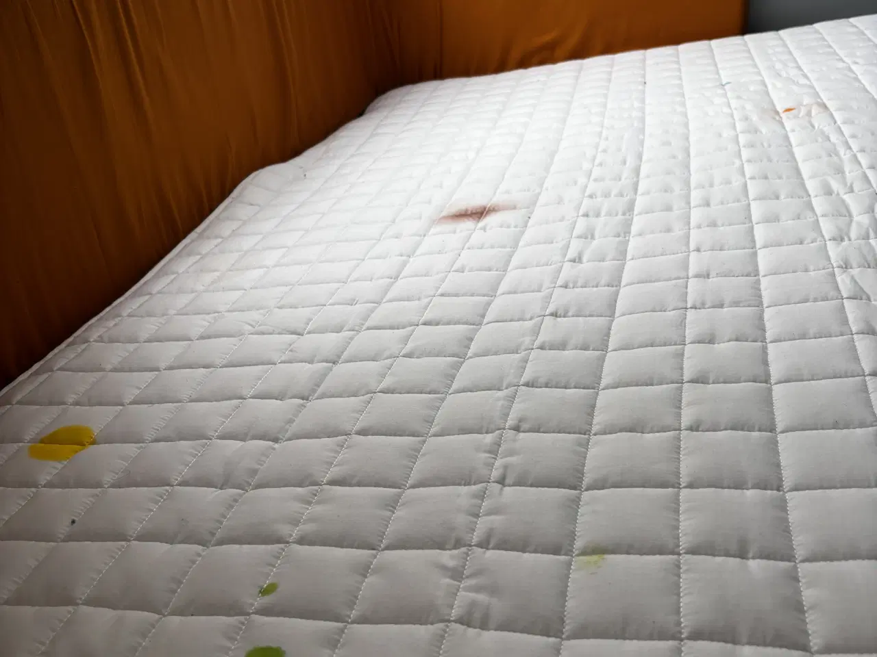 Billede 3 - Børneseng med tremmeåbning - aldrig brugt