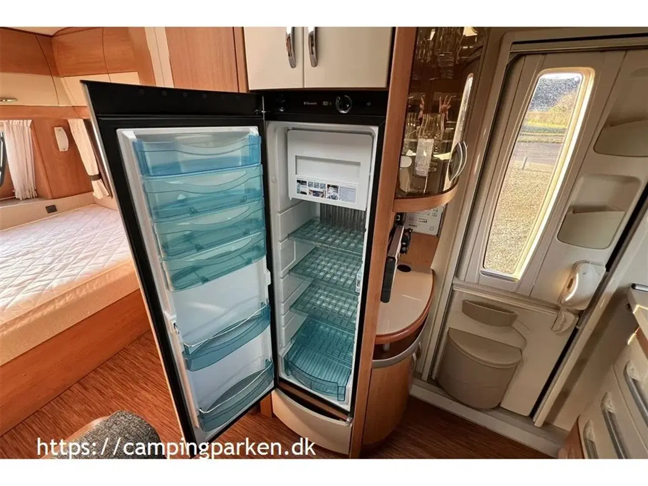 Billede 6 - 2011 - Hobby Excellent 440 SFr   Super fin lille rejsevogn med Isabella fortelt, klar til flere ture