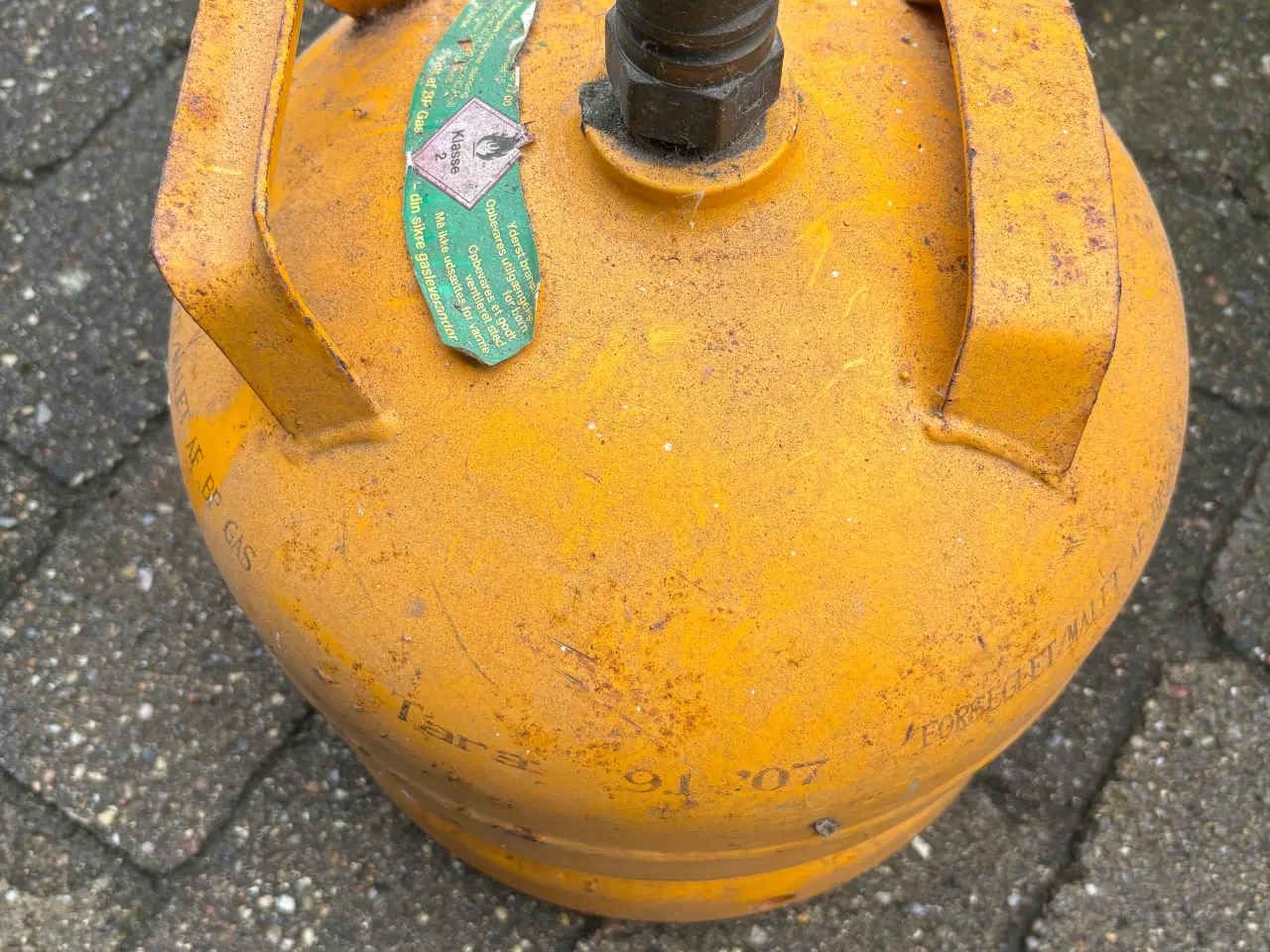 Billede 1 - Gasflaske 5 Kgs halvt fyldt