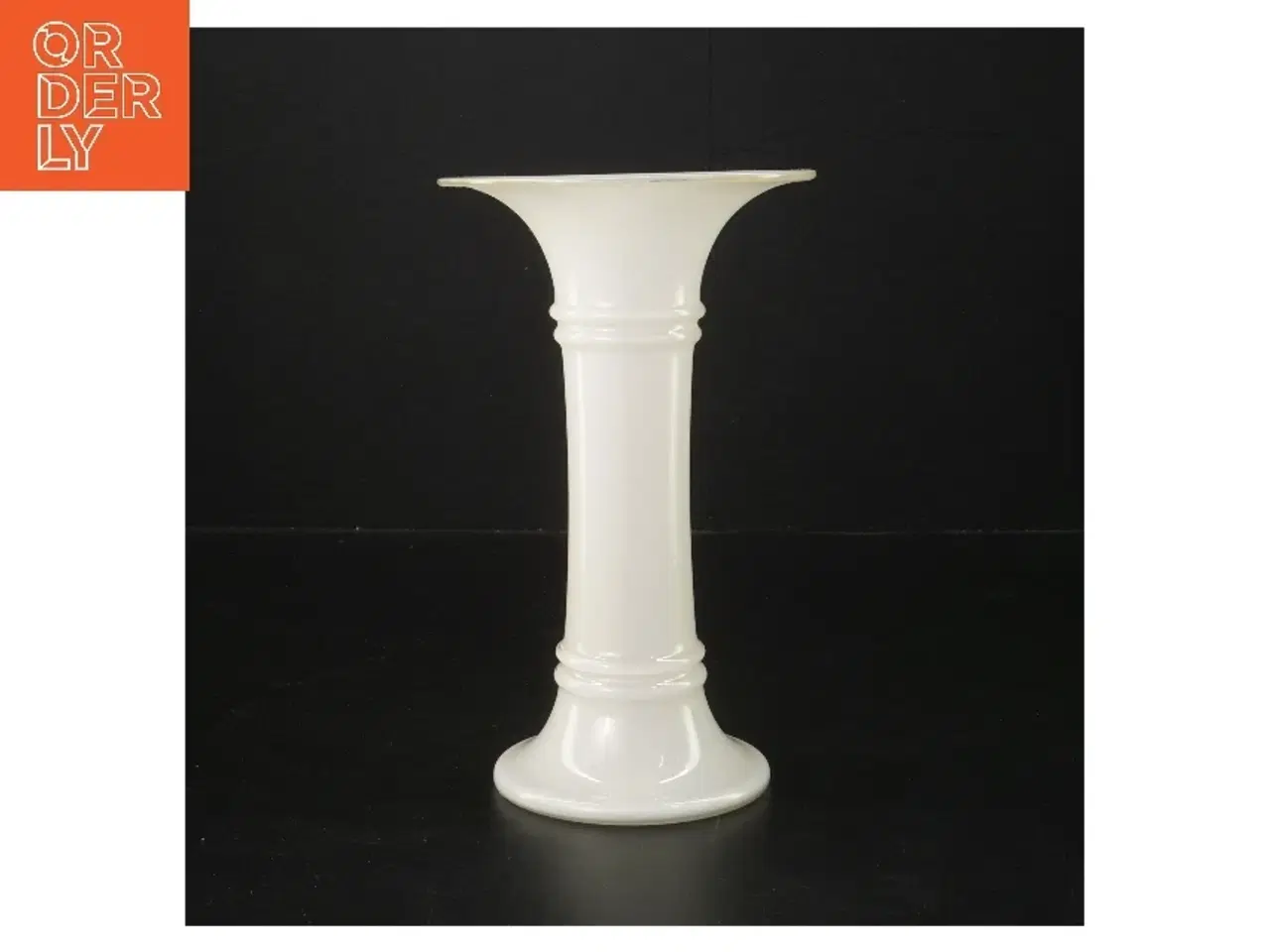 Billede 2 - Hvid vase holmegaard (str. 19 cm)