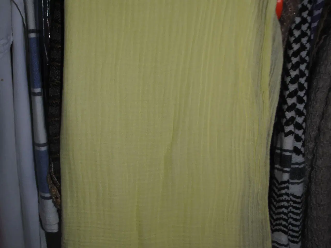 Billede 8 - Forskellige bælter og tørklæder pr stk fra 5 kr