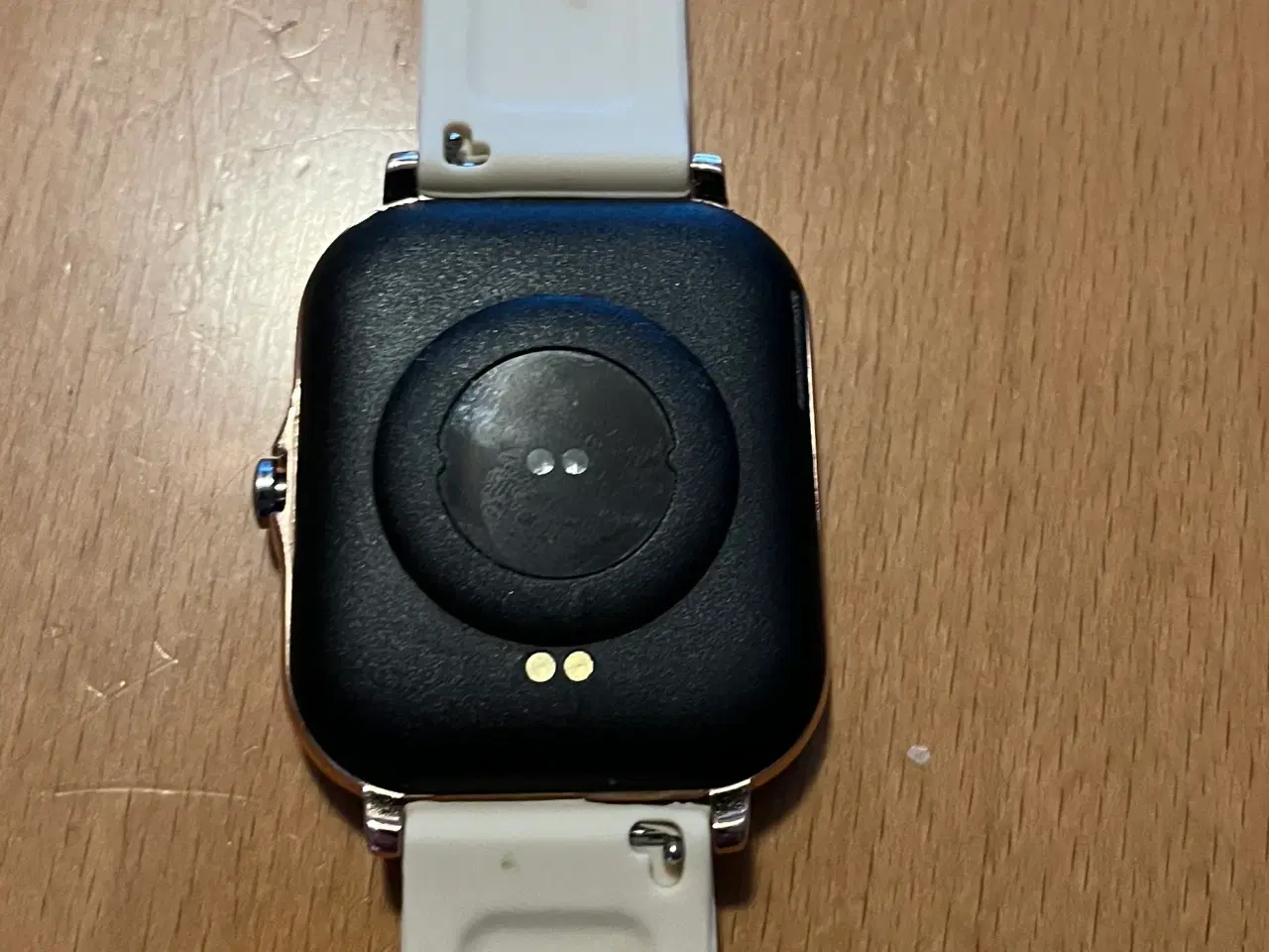 Billede 2 - Jeg sælger hermed dette fine Smartwatch