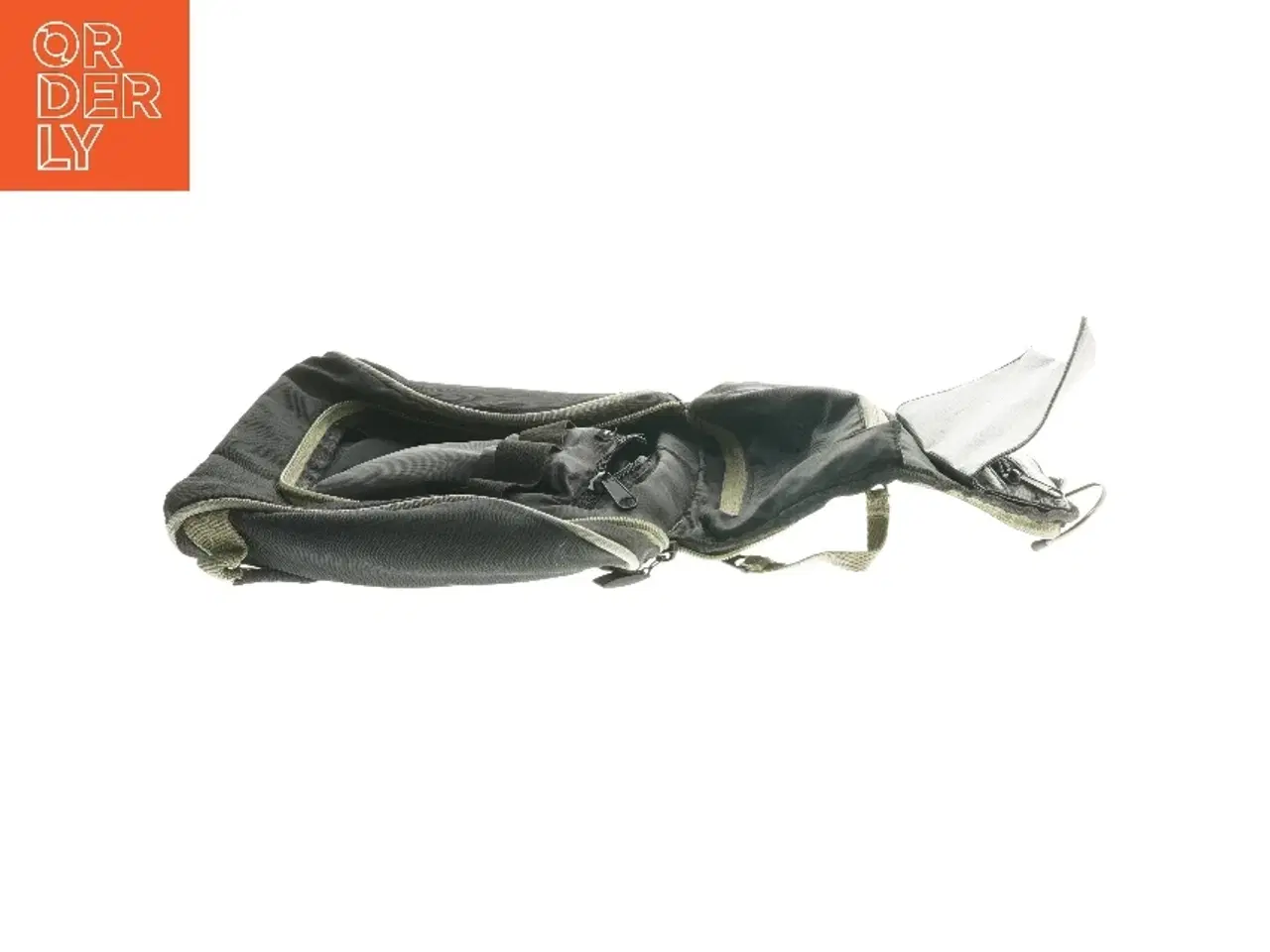 Billede 4 - Grøn rejsetaske (str. 25xx25x9 cm)