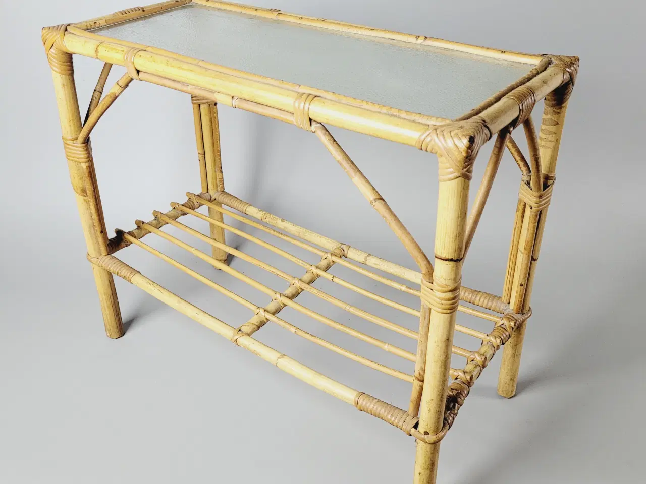 Billede 1 - ⭐️· Fint vintage bord i bambus/rattan med glas