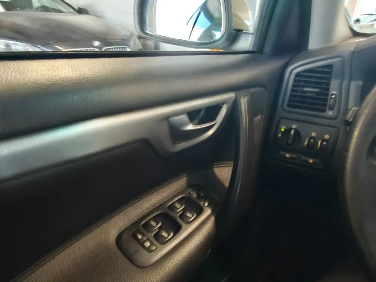 Billede 12 - Volvo V70 2,4 140 Momentum