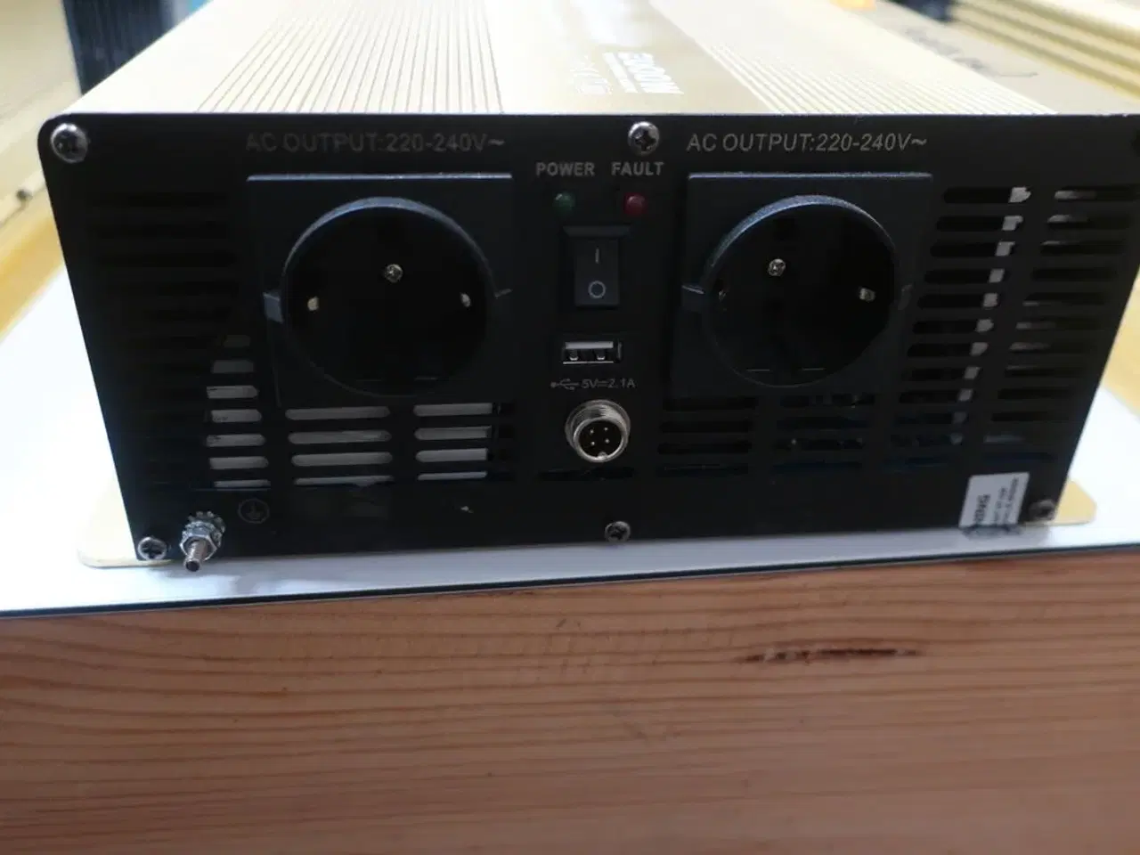 Billede 2 - Inverter GREEN ENERGY Pure Sine Wave DC/AC Power 2000W