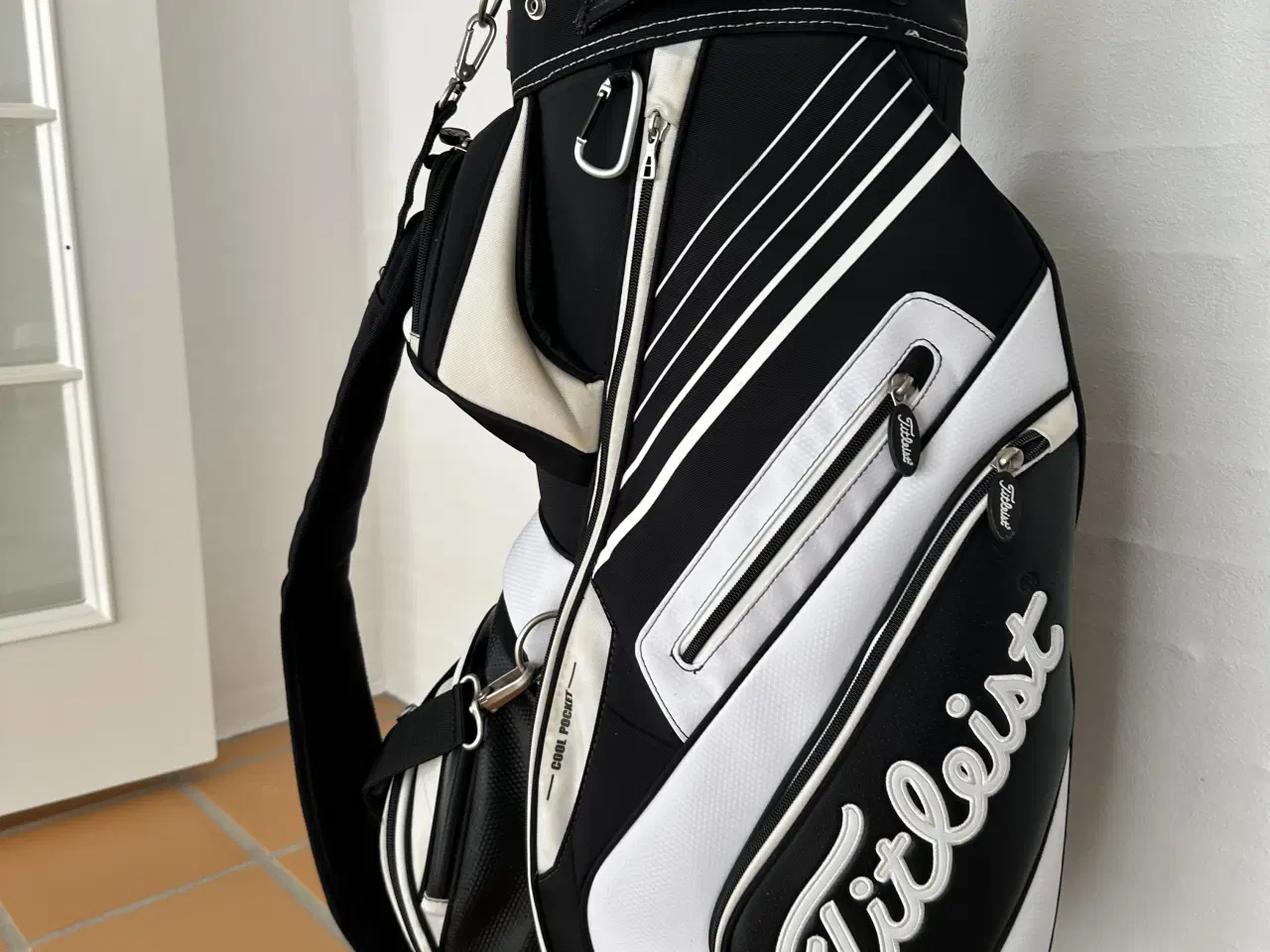 Billede 2 - Titleist letvægt golf vognbag