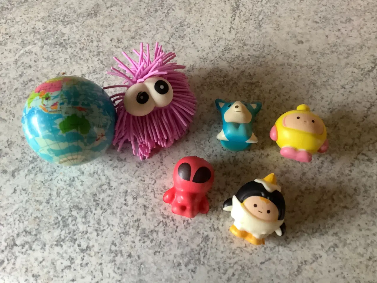 Billede 2 - Helt nye 6 små squishy figurer så bløde og lækre