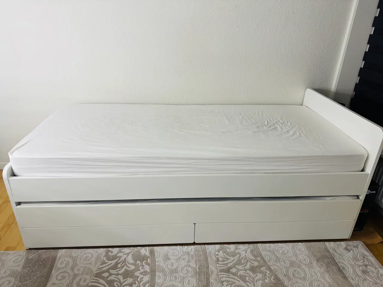 Billede 2 - Udtræksseng inkl. madrasser