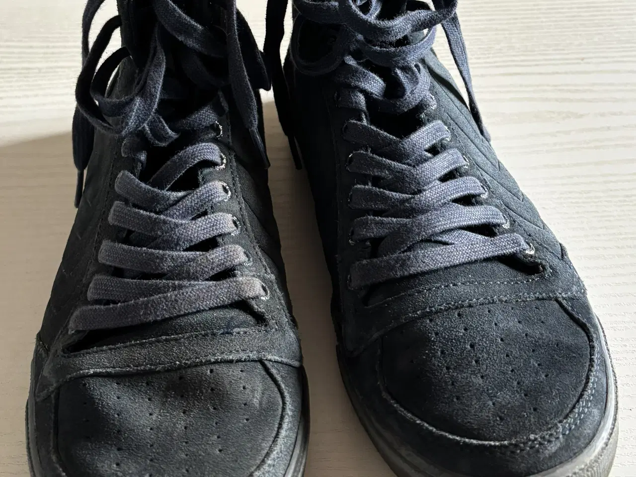 Billede 1 - Højskaftet sneakers HUMMEL str. 40